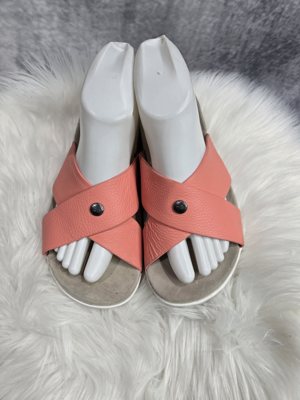 KURU Breeze Supportive Slide Sandals in a coral or mineral-colored leather - Picture 2 of 6
